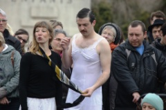 A E Les Annees 24 * 5616 x 3744 * (6.54MB)